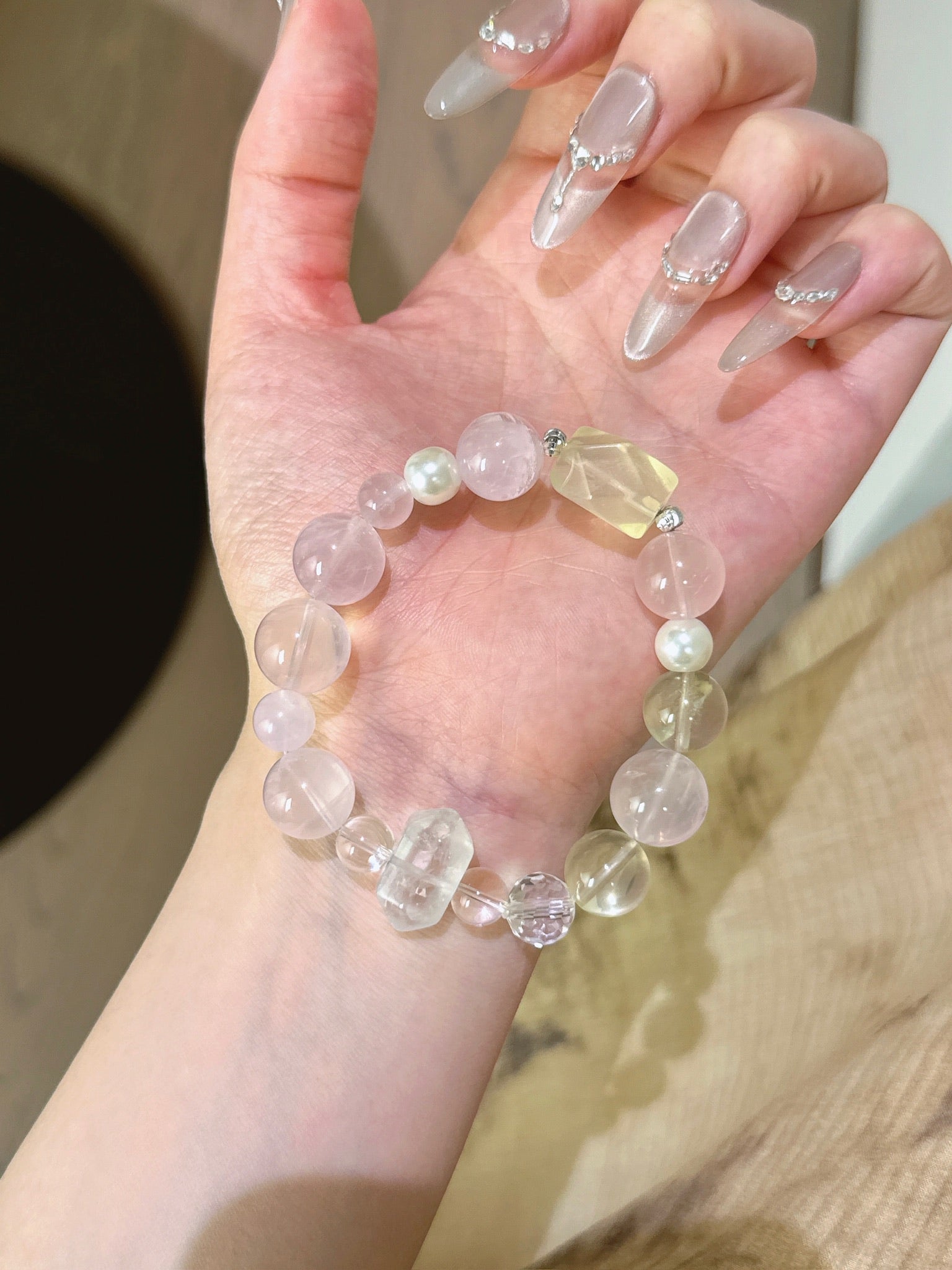 ▫️▪️ Pink crystal white crystal citrine bracelet